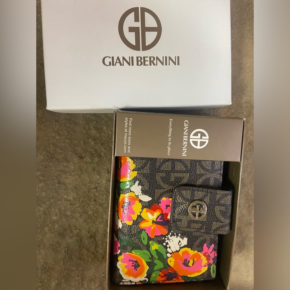Giani Bernini Block Signature Wallet, Floral print